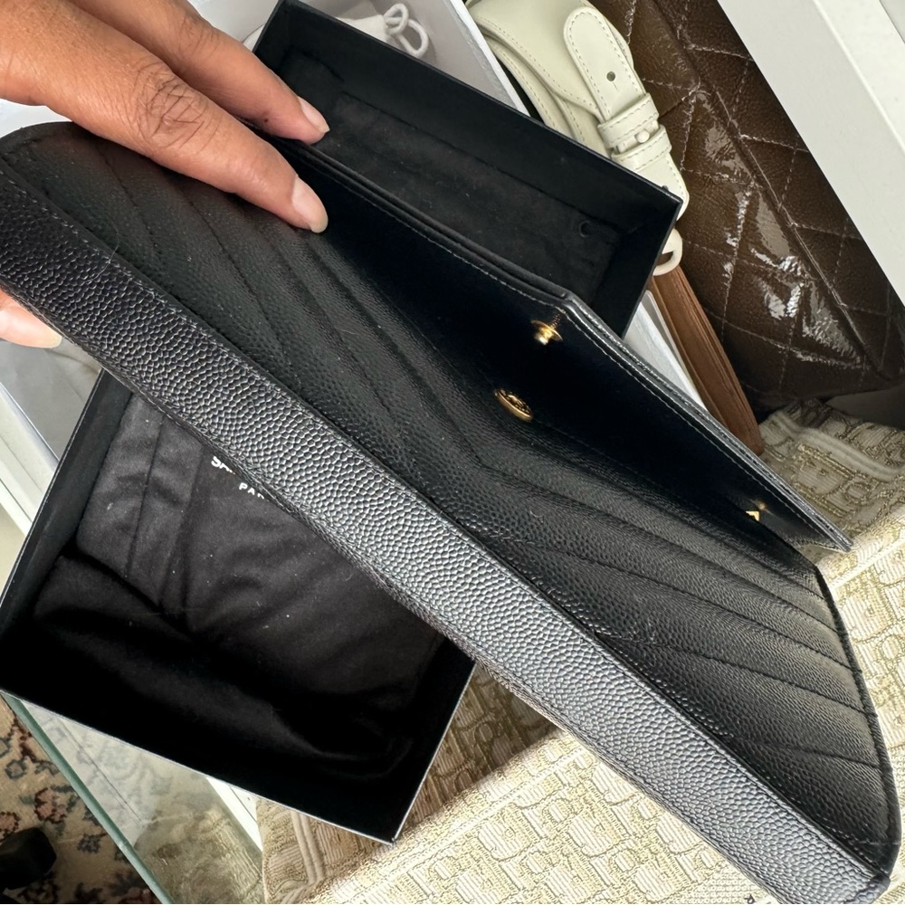 CLASSIC CASSANDRE CHAIN WALLET IN GRAIN DE POUDRE LEATHER - Picture 4 of 4